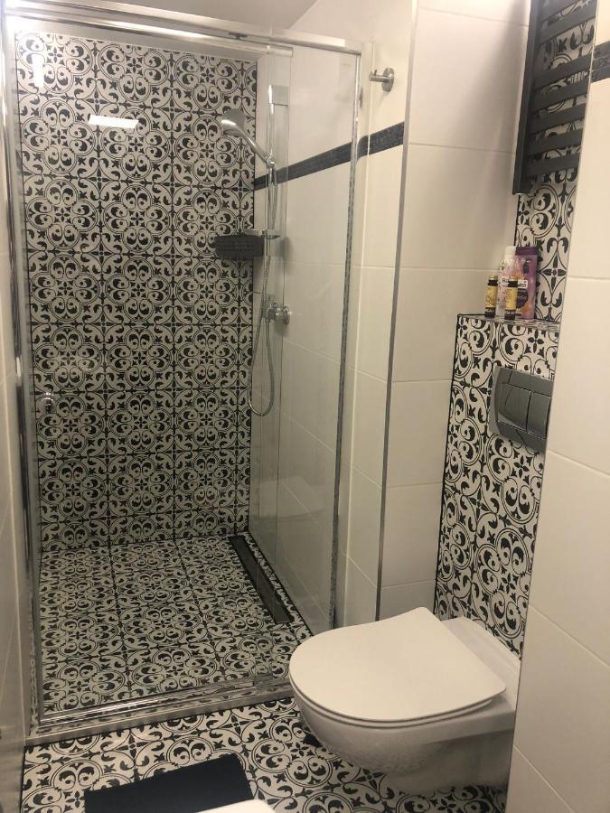 Blisko Teatru 2 Apartment Walbrzych Bagian luar foto