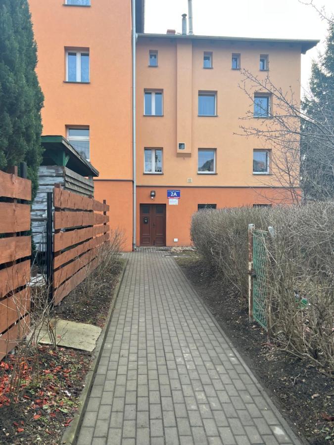 Blisko Teatru 2 Apartment Walbrzych Bagian luar foto