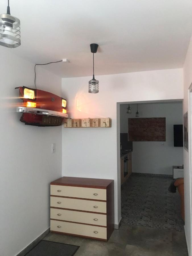 Blisko Teatru 2 Apartment Walbrzych Bagian luar foto